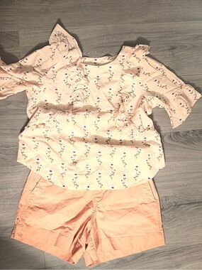 Gap Peach Floral Ruffled Top Sz S - A New Day - Peach Shorts  Target sz6 BUNDLE